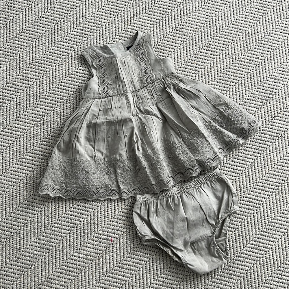 Baby Gap eyelet dress 2pc set